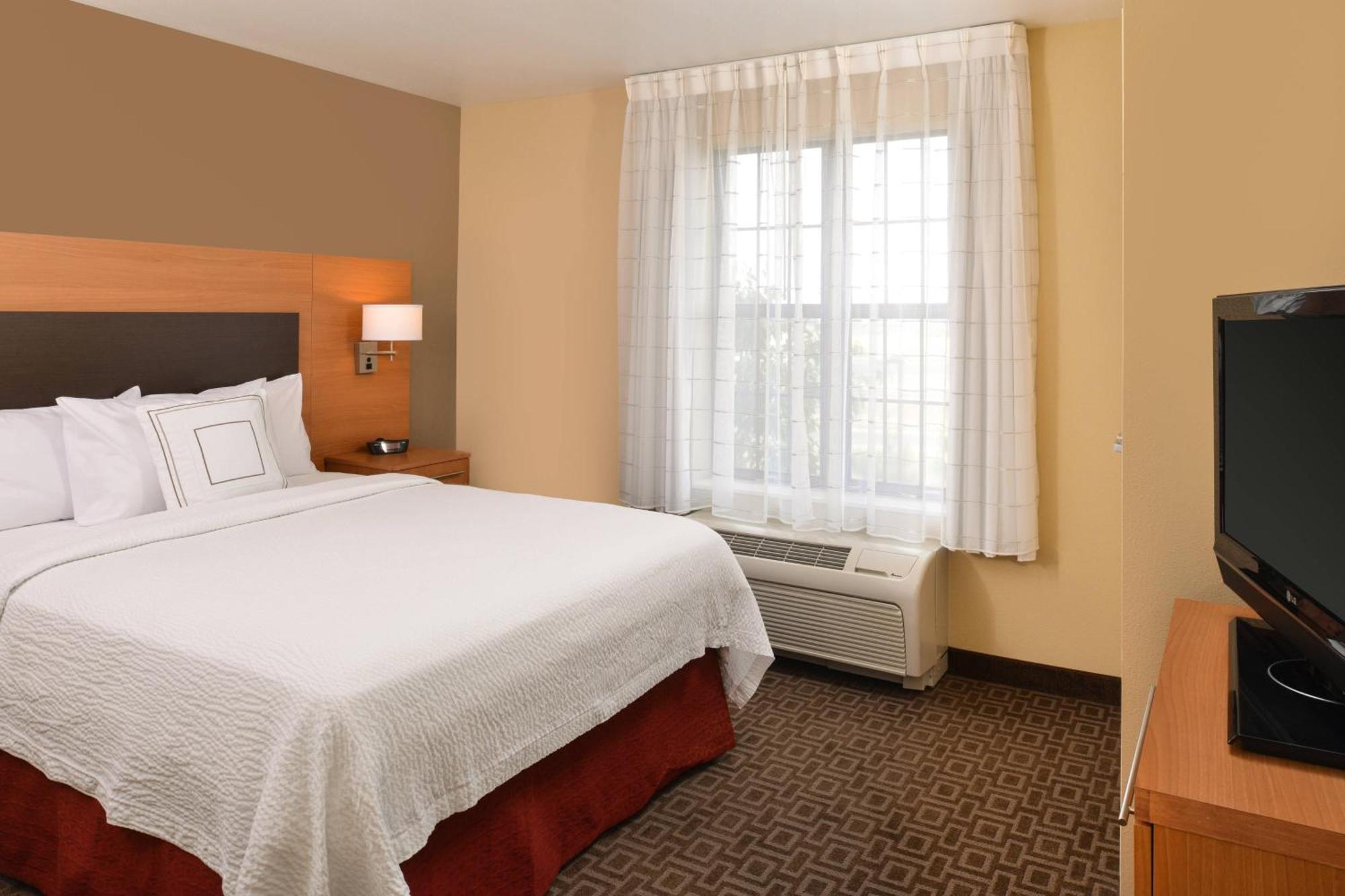 Towneplace Suites By Marriott Sacramento Roseville Exterior photo